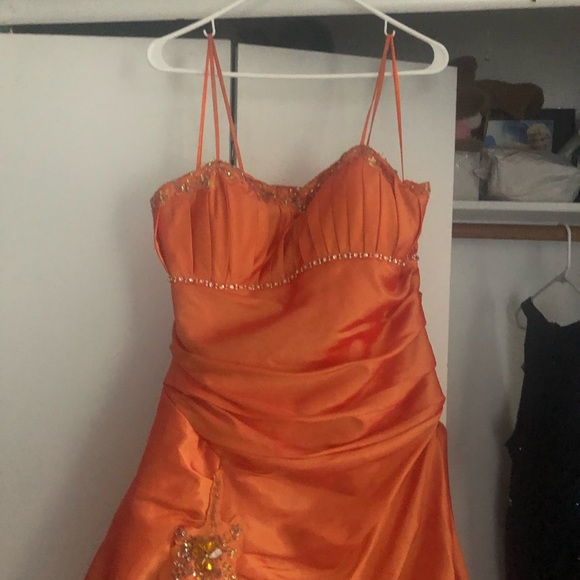 Prom Dress - Picture 4 of 5